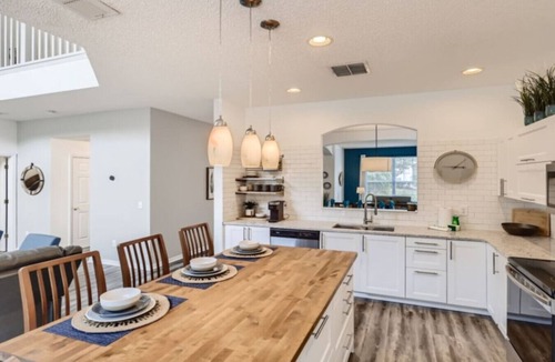 Kissimmee Apartment | Magical 7BR Resort Pool Home Near Disney World