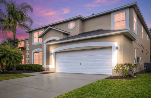 Kissimmee Apartment | Magical 7BR Resort Pool Home Near Disney World