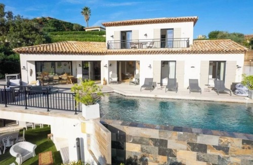 Sainte-Maxime Villa | Magnificent 5-bedroom villa, panoramic sea view, heated pool, jacuzzi