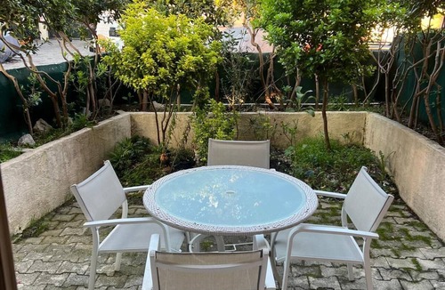 Bastide Giraud Apartment | Magnificent studio with swimming pool