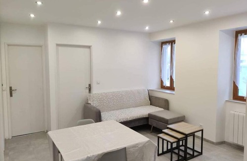 Saint-Jean-de-Maurienne Apartment | Magnifique appartement avec terrasse privée