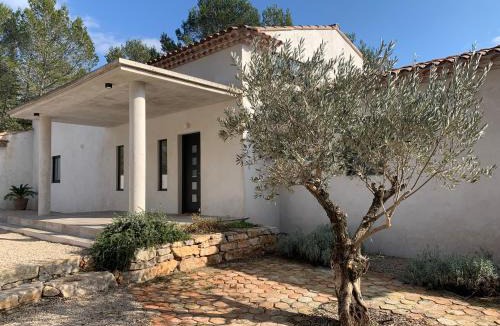 Flassans-sur-Issole Villa | Magnifique Villa classée 4* meublé de tourisme