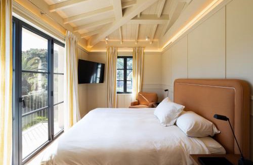 Saint-Tropez Villa | Magnifique villa RIVA avec piscine aux salins
