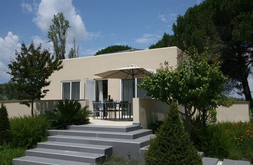 Vourvourou Villa | Mainland retreat few meters from the beach