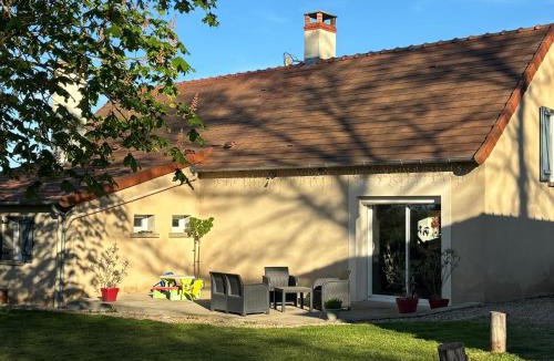 Saint-Bonnet-Troncais House | Maison avec grand jardin clos en forêt de Tronçais