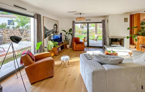 Plan-d'Aups-Sainte-Baume House | Maison Bain Nordique