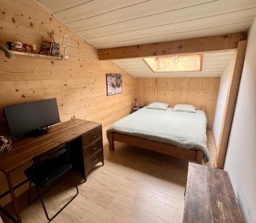 Sallanches Ski Chalet | Maison calme plein sud Jardin & Piscine