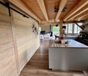 Sallanches Ski Chalet | Maison calme plein sud Jardin & Piscine