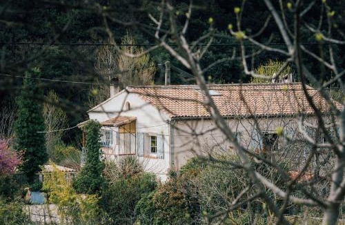 Draguignan House | Maison d'hôtes éco-responsable avec piscine 6X12m LIRE L'ANNONCE VOTRE HÔTE SVP
