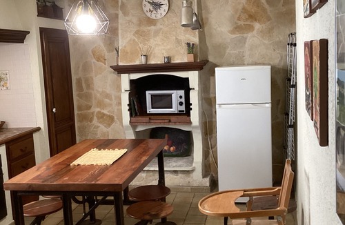 Velleron House | Maison de Village en Pierres, à 5minutes de L'isle sur la Sorgue