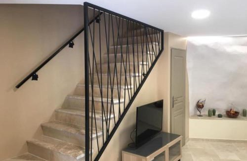 Le Luc Apartment | Maison des mûriers