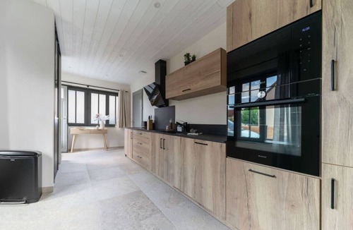 Billy House | Maison design et climatisée avec jardin