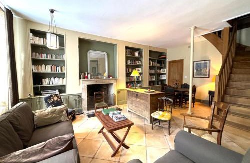 Cerilly House | Maison familiale avec jardin, proche forêt de Tronçais et commerces, idéale pour activités et détente - FR-1-489-98