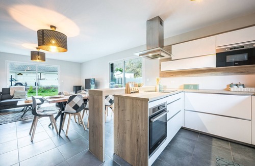 Saint-Jean-de-Maurienne House | Maison St Jean: Cycling & Ski Retreat in the Alps