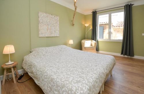 Beaucaire House | Maison Le Petit Balcon Beaucaire avec garage pour vélo