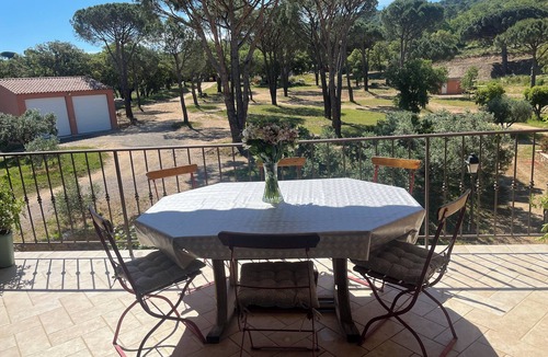Cogolin Cottage | Maison Spacieuse et Calme au Cœur des Vignes