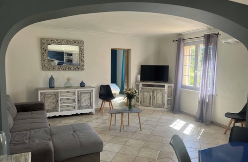 Cogolin Cottage | Maison Spacieuse et Calme au Cœur des Vignes