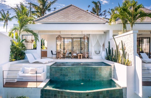 Pejeng Kawan Villa | Majestic Sacred Jungle · 2 Infinity Pools · Ubud 1BR