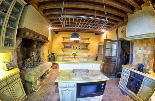 Crevant House | Manor 450 m2-6 bedrooms-14 people, large garden, swimming pool, near golf course