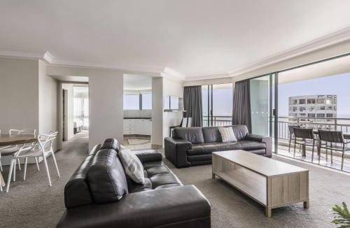 Surfers Paradise Apartment | Mantra Crown Towers