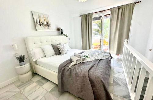 El Madronal Apartment | Marble Sun Luxury by Deihu Experiences