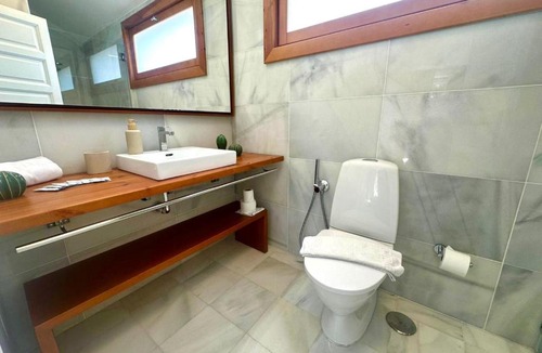 El Madronal Apartment | Marble Sun Luxury by Deihu Experiences