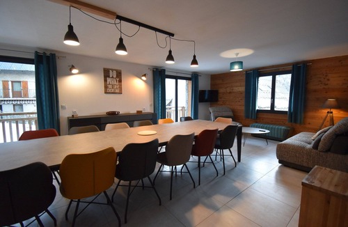 Vaujany Apartment | MARGUERITE 2 - Four Bedroom Apartment, Sleeps 14