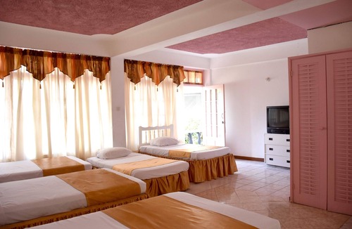 Ocho Rios Hotel | Marine View Hotel