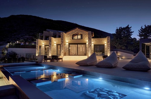 Pantokratoras Villa | Marisia Luxury Villa, An Acre of Endless Blue