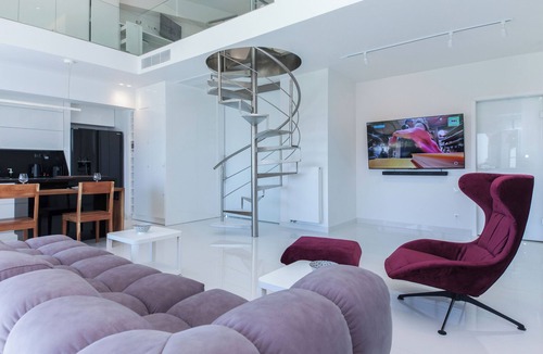 Amarousion Apartment | Marousi 2 Bd Luxury Living w Shared Pool