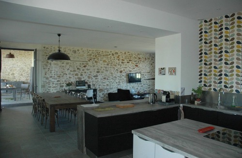 Caderousse House | Mas in Provence surrounded by vineyards. Calm assured
