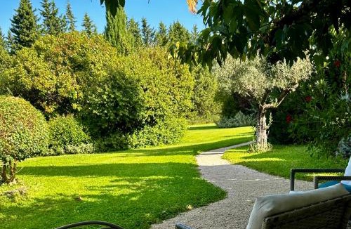 Monteux Bed & Breakfast | Mas Les Fleurs d’Hilaire