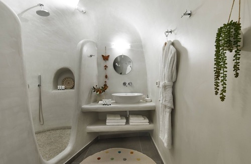 Finikia Hotel | Mellow Luxury Cave