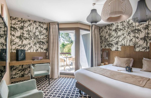 Brignoles Hotel | Mercure Brignoles Golf De Barbaroux