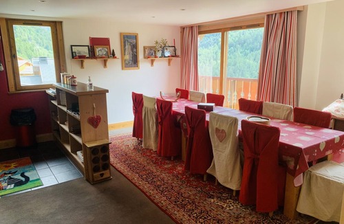Meribel-Mottaret Apartment | Meribel,on the slopes, Beautiful and spacious apartment in a 4* residence,12per