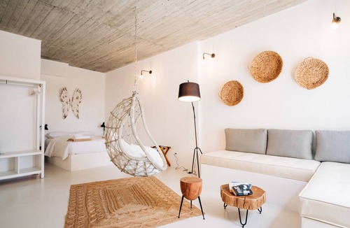 Megalochori House | Mesanto Luxury Suites
