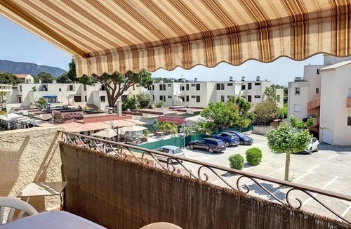 La Faviere Apartment | Mezzanine Studio Near Beach in La Favière, Bormes Les Mimosas - Parking Included