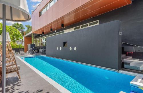 Northeast Coconut Grove Villa | Miami Getaway Villa - Villa Nova