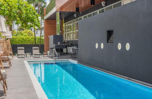 Northeast Coconut Grove Villa | Miami Getaway Villa - Villa Nova