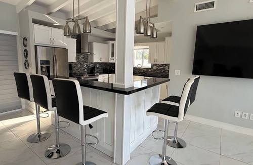 North Miami Beach House | Miami Lifestyle/Modern, Private heated Pool, BBQ