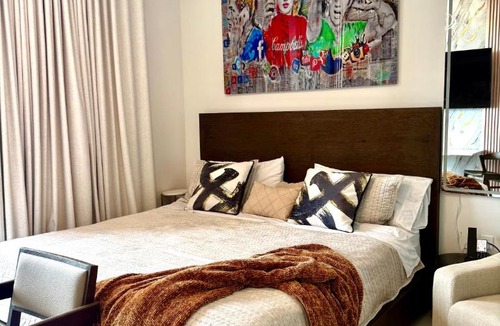 Downtown Miami Apartment | Miami Luxe Penthouse, Skyline Ocean and City Views, Resort Pool,Gym,Spa Dining