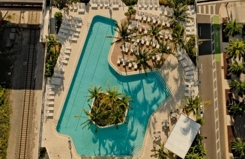 Downtown Miami Apartment | Miami Luxe Sky 27 Skyline View Stunning Water & City Lights View, Resort Pool,Gym,Spa Restaurants