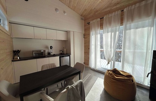 Notre-Dame-Auxiliatrice-de-Buckland Ski Chalet | Micro-Cabine in the Mountains - Solstice 4