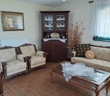 Elassona Apartment | Misty Mountain Hideaway