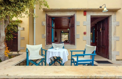 Douliana Apartment | mit Terrasse und Balkon by Interhome