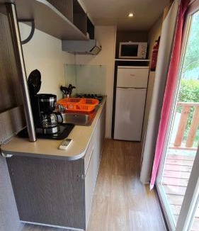 Cadenet Other | Mobil Home au calme Camping 4 Cadenet