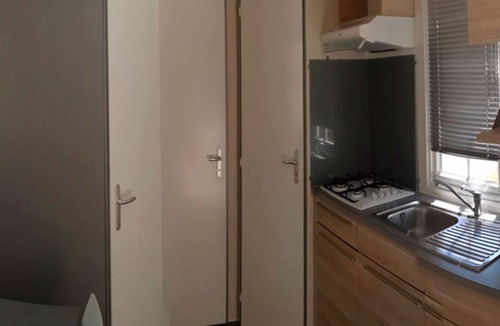 Collias House | Mobile Home in Collias - 2 Bedrooms and Terrace