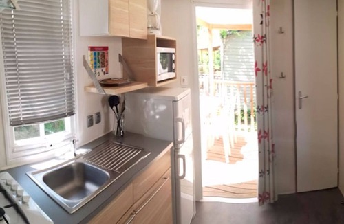 Collias House | Mobile Home in Collias - 2 Bedrooms and Terrace