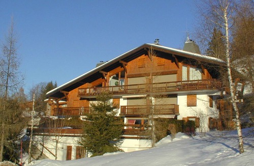 Megeve Apartment | Modern 3-bedroom apartment with parking in Megève