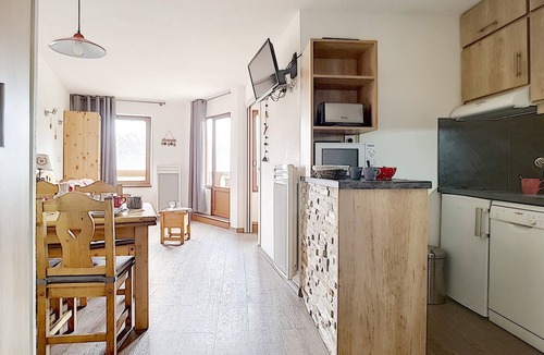 Reberty Apartment | Modern and bright apartment near slopes with balcony